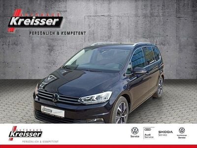 Gebraucht VW Touran Highline 150 PS (110 kW) 2023 Schwarz Van / Kleinbus