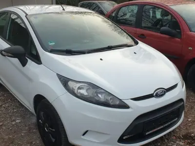 Używany Ford Fiesta Ambiente 60 KM (44 kW) 2009 Biały Hatchback