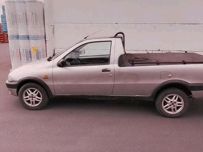 Gebraucht Fiat Strada 68 PS (50 kW) 2000 Grau Pickup