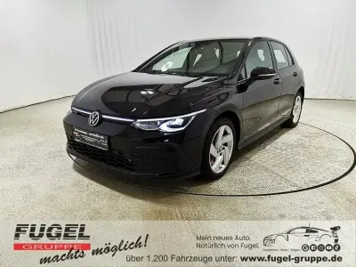 Używany VW Golf VII GTE 204 KM (150 kW) 2021 Czarny Hatchback