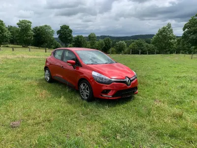Gebraucht Renault Clio 76 PS (55 kW) 2019 Rot Kleinwagen