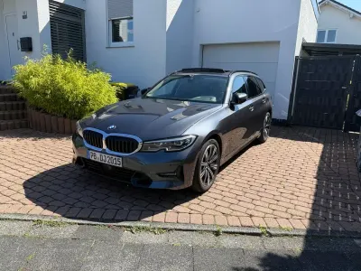 Gebraucht BMW 320 Sport Line 190 PS (139 kW) 2021 Grau Kombi