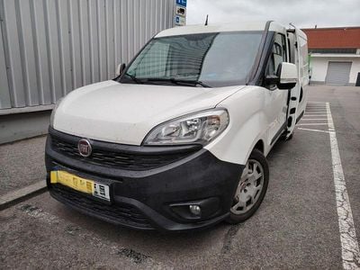 Second-hand Fiat Doblò Lounge 101 CP (74 kW) 2015 Alb Monovolum