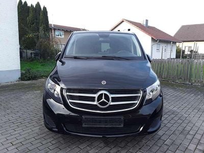 Schwarz Gebraucht 2018 Mercedes V220 Van / Kleinbus | 29.990 € (Superpreis)