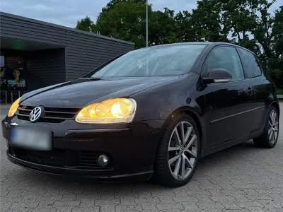 Gebraucht VW Golf V 102 PS (75 kW) 2007 Rot Kleinwagen