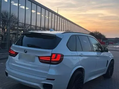 Gebraucht BMW X5 381 PS (280 kW) 2014 Weiß SUV