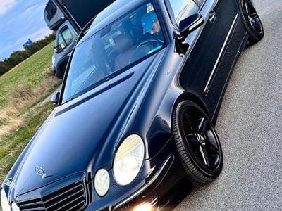 Mercedes E320