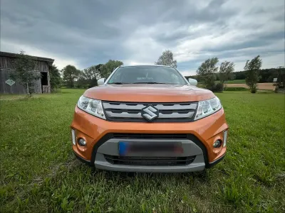 Gebraucht Suzuki Vitara 120 PS (88 kW) 2017 Orange SUV