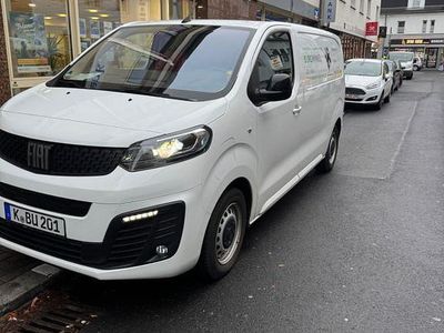 Second-hand Fiat Scudo 56 kW (77 CP) 2022 Alb Van