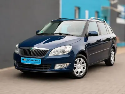 Gebraucht Skoda Fabia 69 PS (50 kW) 2012 Blau Kombi