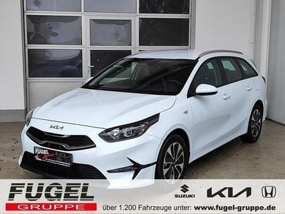 Neu Kia Ceed Sportswagon Play 101 PS (74 kW) 2025 Casa white Kombi