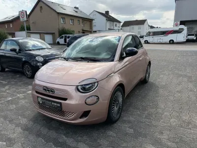 Neu Fiat 500 Icon 65 PS (47 kW) 2026 Gold