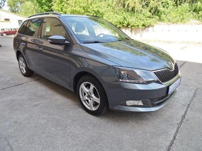 Grau Gebraucht 2015 Skoda Fabia Kleinwagen | 11.200 € (Etwas zu teuer)