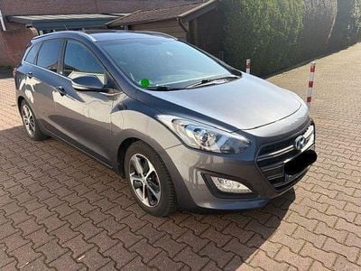 Second-hand Hyundai i30 Passion 110 CP (80 kW) 2016 Gri Break