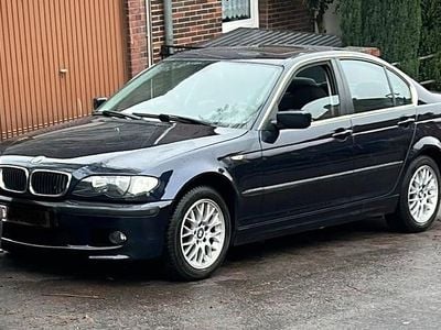 Gebraucht BMW 320 150 PS (110 kW) 2005 Violet Limousine