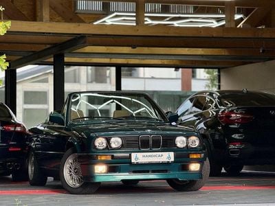 Gebraucht BMW 325 Cabriolet M Sport 170 PS (125 kW) 1991 Grün Cabrio