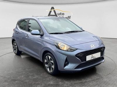 Gebraucht Hyundai i10 Trend 67 PS (49 kW) 2023 Blau Kleinwagen