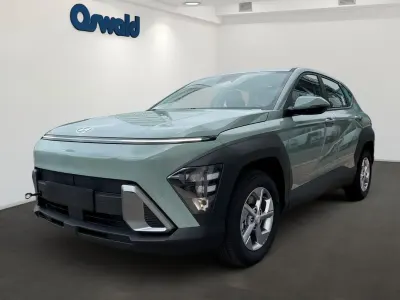 Neu Hyundai Kona Select 129 PS (94 kW) 2025 Grün SUV