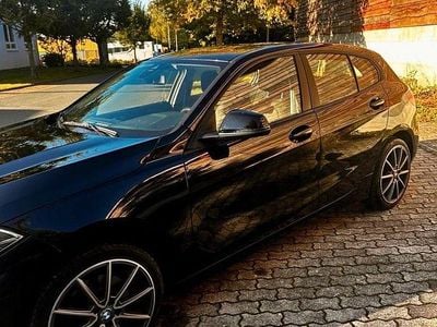 Gebraucht BMW 118 Advantage 136 PS (100 kW) 2021 Schwarz Kleinwagen