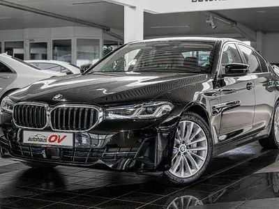 Begagnad BMW 545e Sport Line 286 HK (210 kW) 2021 Svart Sedan