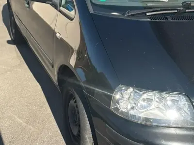 Gebraucht VW Sharan 115 PS (84 kW) 2001 Schwarz Van / Kleinbus