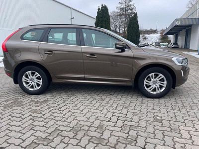 Usata Volvo XC60 Momentum 150 CV (110 kW) 2017 SUV