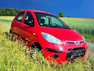 Gebraucht Hyundai i10 Edition+ 69 PS (50 kW) 2009 Rot Kleinwagen