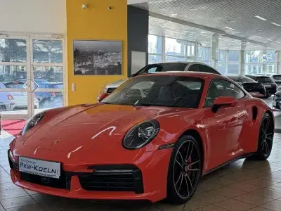 Usata Porsche 992 581 CV (427 kW) 2021 Arancione Coupé