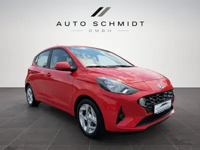 Gebraucht Hyundai i10 Trend 67 PS (49 kW) 2020 Rot Kleinwagen