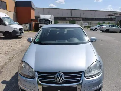 Gebraucht VW Jetta 122 PS (89 kW) 2009 Blau Limousine