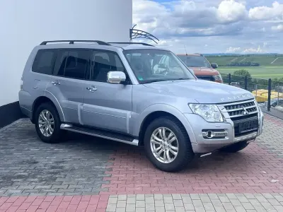 Gebraucht Mitsubishi Pajero Diamant Edition 190 PS (139 kW) 2017 Silber SUV