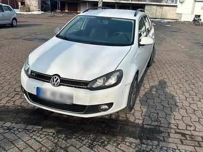Gebraucht VW Golf VI 105 PS (77 kW) 2011 Weiß Kleinwagen