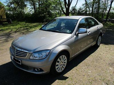 Second-hand Mercedes C230 Avantgarde 204 CP (150 kW) 2008 Argintiu Berlinǎ
