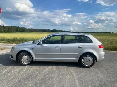 Gebraucht Audi A3 Ambiente 125 PS (91 kW) 2011 Silber Kleinwagen