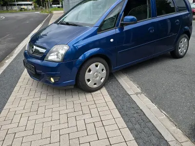 Gebraucht Opel Meriva 105 PS (77 kW) 2009 Blau Van / Kleinbus