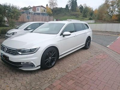 Weiß Gebraucht 2017 VW Passat R-line Kombi | 17.400 € (Etwas zu teuer)