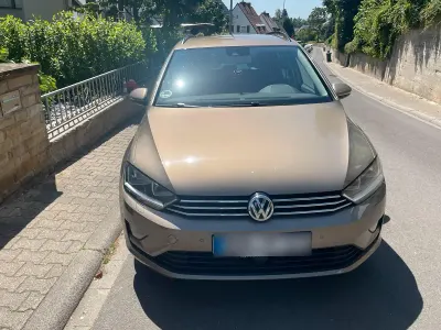 Gebraucht VW Golf Sportsvan 109 PS (80 kW) 2015 Braun Van / Kleinbus