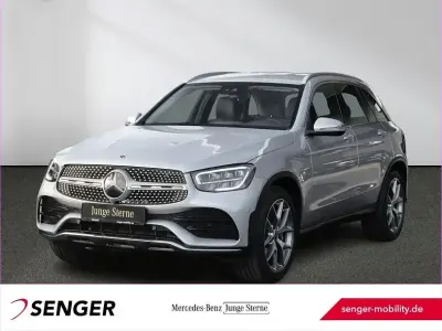 Używany Mercedes GLC200 AMG 197 KM (144 kW) 2022 Srebrny SUV