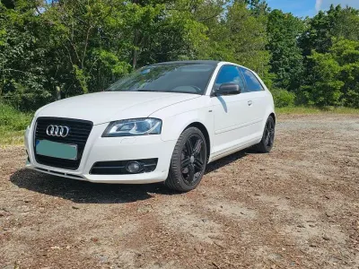 Gebraucht Audi A3 S-Line 105 PS (77 kW) 2011 Weiß Kleinwagen