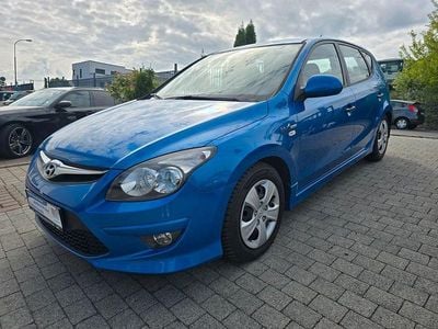 Usata Hyundai i30 Comfort 105 CV (77 kW) 2010 Blu Berlina