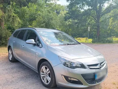 Gebraucht Opel Astra 120 PS (88 kW) 2013 Grau Kombi