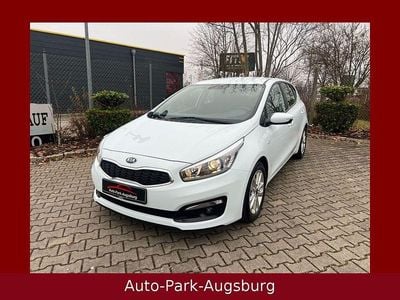 Weiß Gebraucht 2016 Kia Ceed Edition 7 Kleinwagen | 5.980 € (Guter Preis)