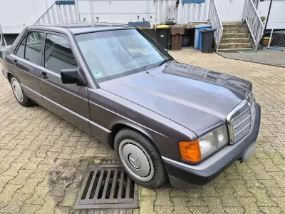 Occasion Mercedes 190 109 ch (80 kW) 1991 Violet Berline