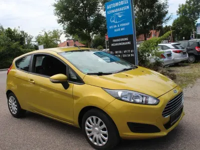 Gebraucht Ford Fiesta Trend 65 PS (47 kW) 2013 Gold Kleinwagen