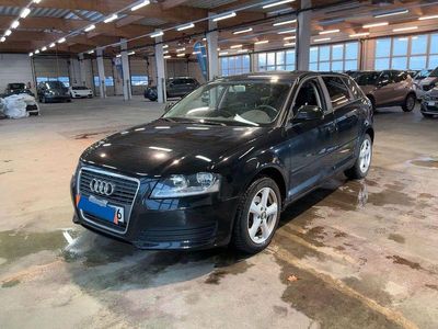 Schwarz Gebraucht 2010 Audi A3 Attraction Limousine | 8.500 € (Teuer)