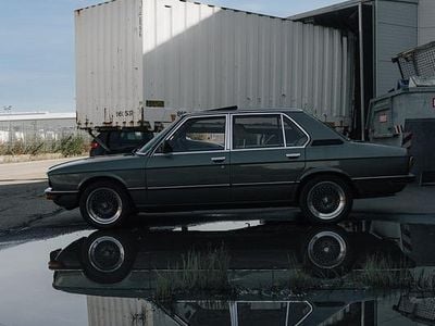 Grün Gebraucht 1980 BMW 518 Limousine | 10.490 €