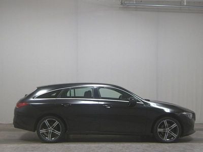 Second-hand Mercedes CLA200 Shooting Brake Progressive 150 CP (110 kW) 2021 Negru Break