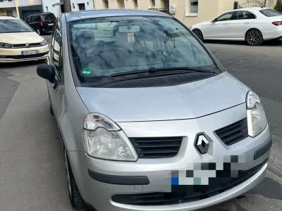 Usata Renault Modus 75 CV (55 kW) 2007 Argento Monovolume
