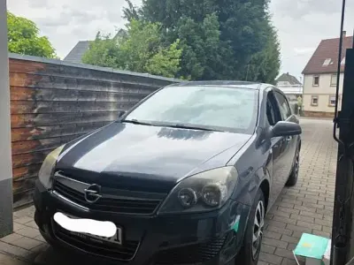 Gebraucht Opel Astra 90 PS (66 kW) 2009 Grau Limousine