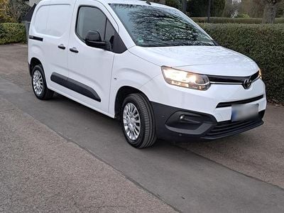 Gebraucht Toyota Proace City City 102 PS (75 kW) 2023 Weiß Van / Kleinbus
